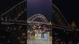 SYDNEY HARBOUR BRIDGE LIGHTING UP AT NIGHT 🌉  ✨️ #sydneyharbourbridge #night