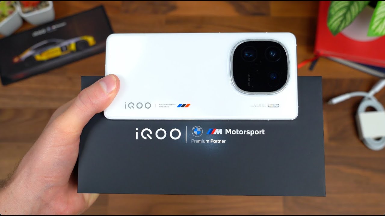 IQOO 12 Unboxing: First Snapdragon 8 Gen 3 Phone! - YouTube