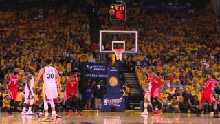 Steph Curry Finds Bogut for Alley-Oop Hammer