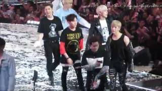 [FANCAM/HD] MONSTA X (몬스타엑스) playing w/ confetti @ KCON LA x M!Countdown 160731