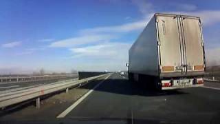 Imbolygó kamion az M3-as autópályán