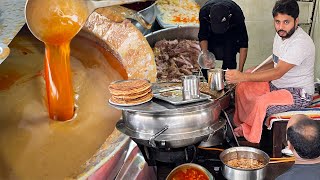 Waris Nihari Anar Kali Lahore | 62 Years Old Authentic Beef Nihari Shop | Beef Stew in Lahore