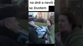 když jsi na dně a nevíš co dělat se životem 😂#policie #viral #memes