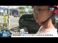 騎車抓寶沒戴帽 男嗆警