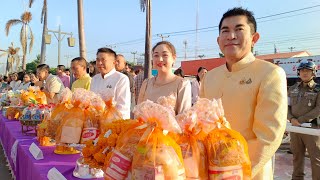 ผู้ว่าราชการจังหวัดกาญจนบุรี พร้อมใจประชาชน ร่วมพิธีทำบุญตักบาตรต้อนรับปีใหม่ 2568