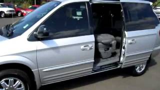 2004 Chrysler Town \u0026 Country Limited Minivan # 10142A.mpg