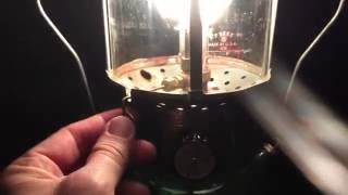 Coleman Lantern 228F - Working