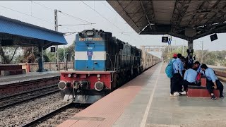 13162 Balurghat-Kolkata Tebhaga(তেভাগা)Express At 100 Kmph😍 ! Rampage At DNHL. #viral #train