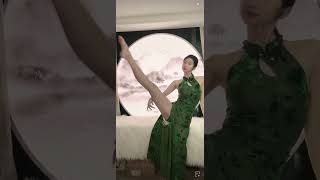 抖音舞蹈区跳舞女主播 兔子中国舞 一字马主播 bgm小雨/Douyin Tik Tok Dance Female Anchor