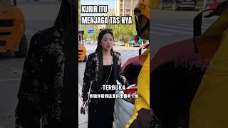 Kurir Itu Ingin Imbalan?