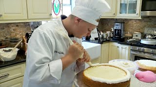 Teen Runs Own Business Making Cakes: Andrew's Artisan Cakes | Secretly Awesome