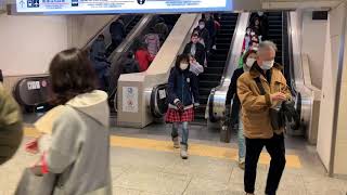 大阪 なんば駅のエスカレーター 高島屋前 三菱電機製