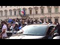 tifosi in festa per la nazionale roma il tour sul bus scoperto