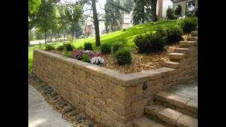12 - VERSA-LOK Design Ideas - Mosaic Retaining Wall Installation
