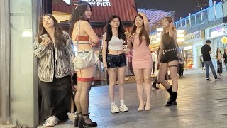 姑娘们盛装打扮，在街头为谁而等待？实拍广州街景 The nightlife in Guangzhou city，China！girls are so nice here