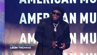 Leon Thomas Accepts the Award for Breakthrough R&B Artist [52nd American Music Awards]