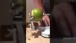 Right Way To Cut An Apple #shorts