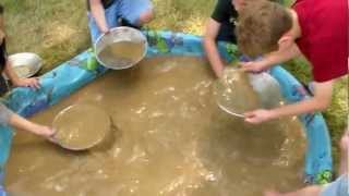 Goldpanning at Douglas County Museum's Pioneer Days