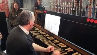 カリヨン（carillon）の演奏 ベルギー・ルーヴァン 中央図書館