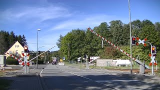 Spoorwegovergang Langenhahn (D) // Railroad crossing // Bahnübergang