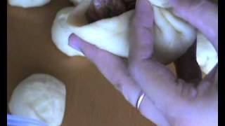 SamoaFood.com How to make Keke Pua'a - Samoan pork buns