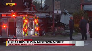 Mobile Fire-Rescue working commercial building fire on Old Shell Road