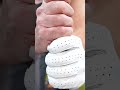 how to grip the golf club