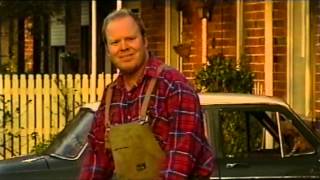 Skithouse s01e15 - Batman drives a Hillman - Damian Callinan \u0026 Peter Helliar