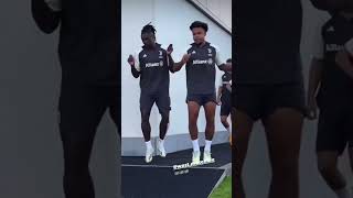 Juventus Lads Got Some Moves #juventus #moisekean #kean #mckennie #dance #moves #dancebattle #shorts