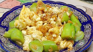 บวบผัดไข่ใส่กุ้งแห้ง กับข้าวบ้านๆทำง่าย รับรองจะติดใจStir fried angled gourd with dried shrimp