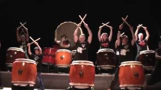 Yamato taiko school performance, bachi breaks