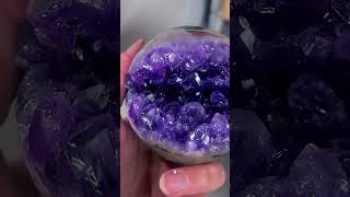 7.6 cm 烏拉圭紫水晶開口笑Amethyst with Goethite inclusion Sphere  HK$492.  選購可以到網店 https://amber-crystal.com