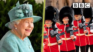 The Queen’s Official Birthday 2020 👑💂🏿‍♂️🎂 - BBC