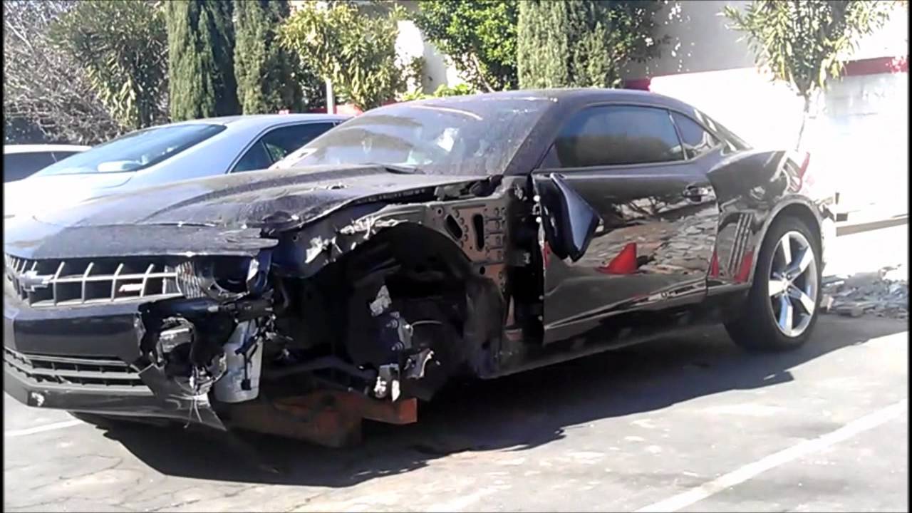 Chevy Camaro Black New Crashed, No Left Front Tire, Completelly Gone ...