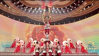 Skillful acrobatics 'Dragon Flying Over China' on Spring Festival Gala