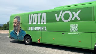 ¡No te lo pierdas! El autobús de Abascal arrasa en las carreteras