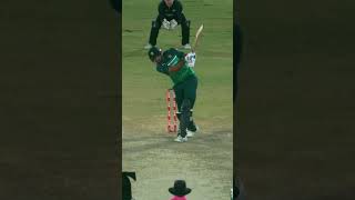 #UsamaMir With a Booming Hit #Pakistan #NewZealand #CricketMubarak #SportsCentral #Shorts #PCB M2B2A