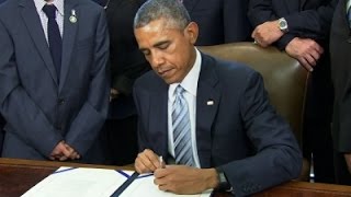 Obama Signs 'Blue Alert' Law to Protect Police