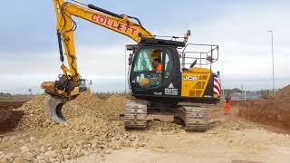 JCB JS130 with Engcon tilt rotator