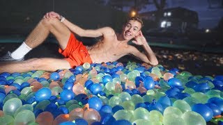 2000 WATERBALLONNEN OP TRAMPOLINE!