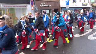 كرنفال المانيا , شاهد كيف يحتفلون في المانيا , توزيع هديا وماكولات للاطفال جميل جدا