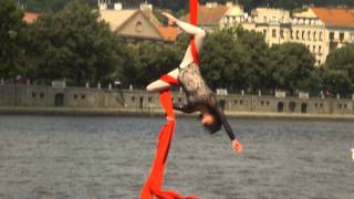 Šálová akrobacie | Aerial acrobatics show