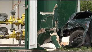 Car crash causes gas leak