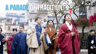 A parade of tradition | Bách Hoa Bộ Hành - Hồi sinh cổ phục Việt