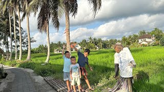 BERGEMBIRA DI DEAF SHOP UBUD DAN BERBURU JUKUT PAKU