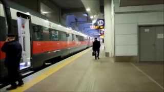 イタリア　ボローニャ中央駅　フレッチャ・ロッサ到着　～The scene of the Bologna Central Station,Italy～