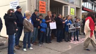 Man in Jesus garb stages counter protest