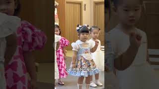 小丁人生中第一次畢業典禮，勇敢奔向幼兒園吧，我的女孩 #萌娃#萌娃日常