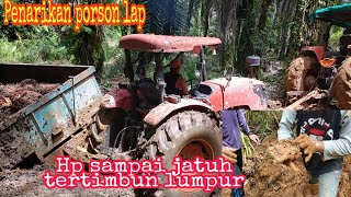 Penarikan porson lap hp sampai jatuh tertimbun lumpur