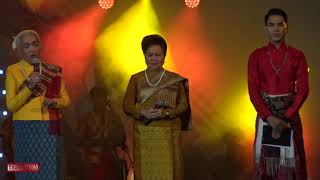 คุณแม่ฉวีวรรณ ดำเนิน คุณแม่มุกดา เมืองนคร งานหมอลำคาร์นิวัล2562